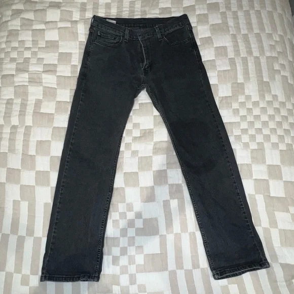 Levi’s 513 Black Jeans - Picture 1 of 3